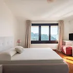 Stunning Seaview Villa *