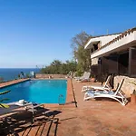 Villa Stunning Seaview